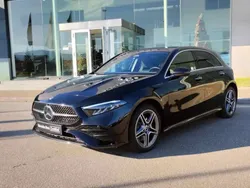 Preto cosmos Usado 2023 Mercedes A250 Advanced Plus Citadino | € 44.290 (Preço elevado)