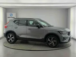 Cinzento Usado 2024 Volvo XC40 Plus SUV | € 38.490 (Caro)