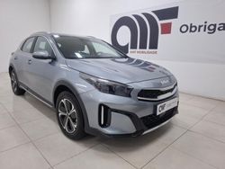 Cinza Usado 2024 Kia XCeed SUV | € 29.000 (Preço elevado)