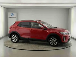 Vermelho Usado 2024 Kia Stonic SUV | € 17.990 (Preço justo)