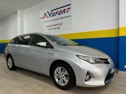 Cinzento (metalizado) Usado 2014 Toyota Auris Touring Sports Comfort Carrinha | € 11.250 (Preço justo)