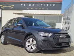 Cinza Usado 2022 Audi A1 Advanced Citadino | € 19.650 (Bom preço)