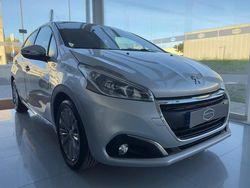 Cinzento Usado 2017 Peugeot 208 Citadino | € 9.490 (Preço justo)