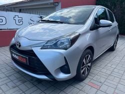 Cinza Usado 2018 Toyota Yaris Comfort | € 12.000 (Preço justo)
