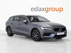 Cinza Usado 2019 Volvo V60 Momentum Carrinha | € 28.490 (Preço justo)