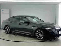 Preto Usado 2023 BMW 520 Shadowline Sedan | € 46.900 (Preço justo)