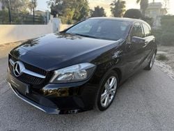 Preto Usado 2016 Mercedes A180 Style Citadino | € 17.999 (Preço justo)