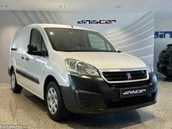 Branco Usado 2015 Peugeot Partner Monovolume | € 10.900 (Preço justo)
