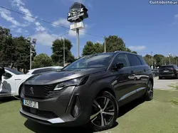 Cinza Usado 2022 Peugeot 5008 GT Monovolume | € 31.500 (Preço justo)
