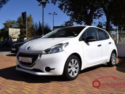 Branco Usado 2015 Peugeot 208 Allure Citadino | € 10.750 (Preço elevado)