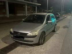 Usado 2001 Opel Corsa Sedan | € 2.750 (Bom preço)