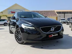 Preto Usado 2019 Volvo V40 Momentum Carrinha | € 16.900 (Preço justo)