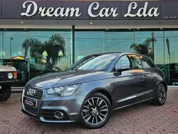 Cinzento Usado 2011 Audi A1 Citadino | € 11.500 (Preço justo)