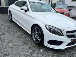Branco Usado 2016 Mercedes C180 AMG line Coupé | € 24.750 (Preço justo)