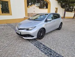 Usado 2018 Toyota Auris Hybrid Sedan | € 15.000