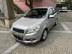 Cinza Usado 2010 Chevrolet Aveo LT Citadino | € 4.250