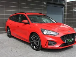 Vermelho Usado 2020 Ford Focus ST-Line Carrinha | € 13.990 (Preço justo)