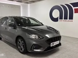 Cinza Usado 2020 Ford Focus ST-Line Sedan | € 15.900 (Bom preço)