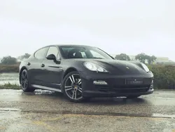Preto Usado 2012 Porsche Panamera Sedan | € 39.990 (Preço justo)