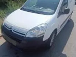 Branco Usado 2017 Citroën Berlingo Monovolume | € 9.750 (Preço justo)