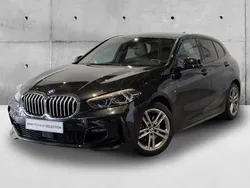 Preto sapphire metalizada Usado 2024 BMW 116 Shadowline Citadino | € 33.946 (Preço justo)