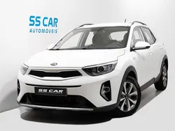 Branco Usado 2021 Kia Stonic LX SUV | € 12.490 (Bom preço)