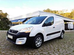 Branco Usado 2017 Peugeot Partner Van | € 11.375 (Preço justo)