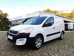 Branco Usado 2017 Peugeot Partner Monovolume | € 11.375 (Bom preço)