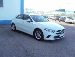 Branco Usado 2019 Mercedes A180 Style Citadino | € 28.950 (Caro)