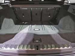 Cinzento Usado 2024 BMW 320 Advantage Coupé | € 45.490 (Preço justo)