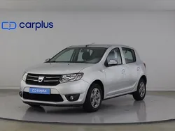 Cinzento Usado 2015 Dacia Sandero Citadino | € 10.900 (Preço justo)