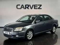 Cinzento Usado 2004 Toyota Avensis Sedan | € 6.900 (Caro)