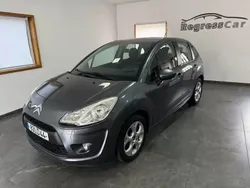 Cinzento Usado 2010 Citroën C3 Attraction Citadino | € 6.750 (Preço justo)