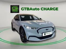 Branco Usado 2022 Ford Mustang Mach-E SUV | € 33.900 (Preço justo)