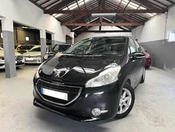 Preto Usado 2012 Peugeot 208 Allure Citadino | € 5.950 (Preço justo)