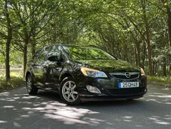 Preto Usado 2012 Opel Astra Business Carrinha | € 5.750