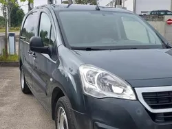 Cinzento Usado 2017 Peugeot Partner Monovolume | € 11.500 (Preço justo)