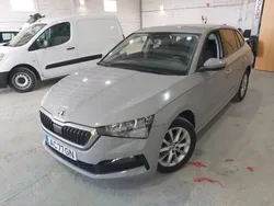 Cinza Usado 2020 Skoda Scala Ambition Citadino | € 13.900 (Preço justo)