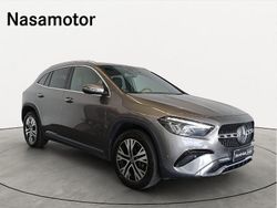 Cinzento escuro metalizado Usado 2023 Mercedes GLA180 SUV | € 43.900 (Preço justo)
