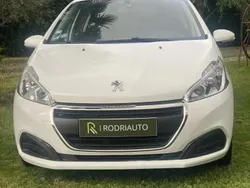 Branco Usado 2016 Peugeot 208 Style Citadino | € 10.990 (Preço elevado)