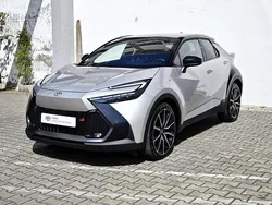 Cinza (pintura metalizada especial) Usado 2024 Toyota C-HR Edition SUV | € 46.750