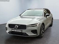 Cinza Usado 2024 Volvo V60 Plus Carrinha | € 49.990