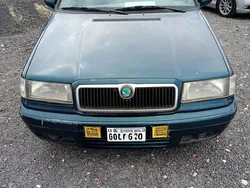 Verde Usado 1999 Skoda Felicia | € 1.500