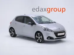 Cinzento Usado 2016 Peugeot 208 Citadino | € 10.490 (Preço justo)