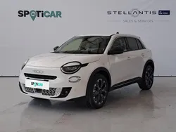 Branco Usado 2024 Fiat 600 La Prima SUV | € 24.900 (Bom preço)