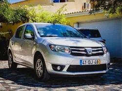 Cinza Usado 2015 Dacia Sandero Citadino | € 11.500 (Preço elevado)