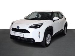 Branco (sólida) Usado 2024 Toyota Yaris Comfort Sedan | € 26.750 (Preço justo)