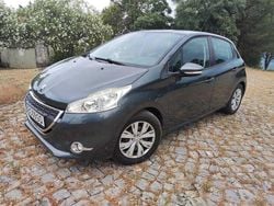 Usado 2013 Peugeot 208 Citadino | € 4.250 (Bom preço)