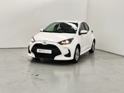 Branco antartida (s¢lido) Usado 2023 Toyota Yaris Comfort Sedan | € 18.250 (Preço justo)