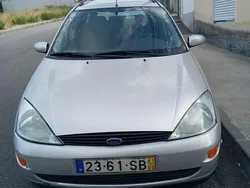 Usado 2001 Ford Focus Sedan | € 1.300 (Bom preço)